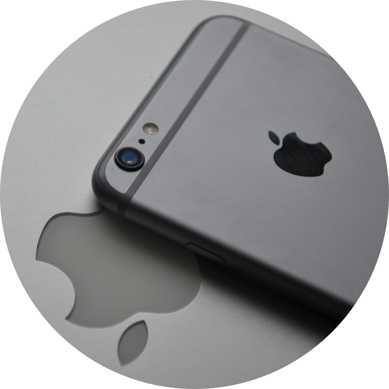 iPhone and Macbook Pro on iPhoneStorytelling.com